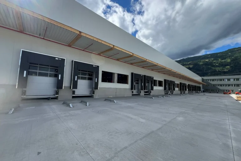 optim-liebherr_lienz_01